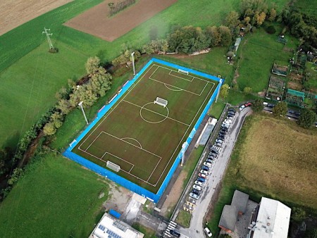 LAVORI DI REALIZZAZIONE DI MANTO IN ERBA SINTETICA NEL CAMPO SPORTIVO COMUNALE DI SIMAXIS